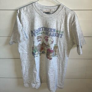 Vintage Northern Reflections Market Graphic Tee - Light Heather Gray